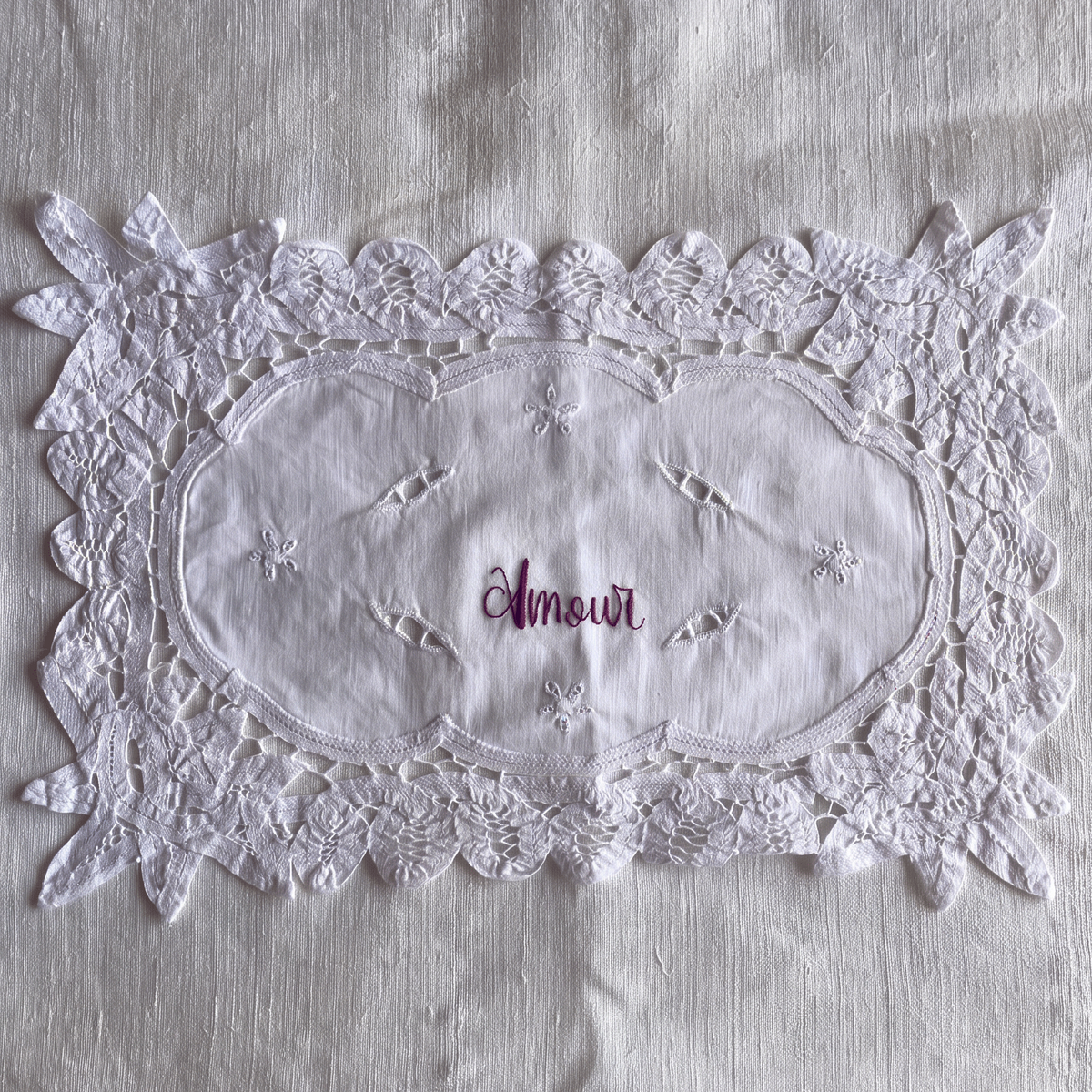 Amour - Capsule "Lettering"